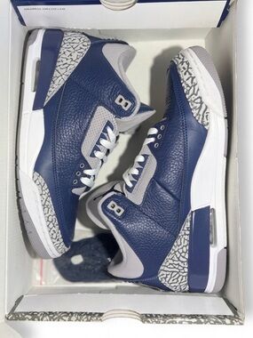 2021 Air Jordan 3 Retro ‘Georgetown/Midnight Navy’  (CT8532-401) US 8.5 LIKE NEW